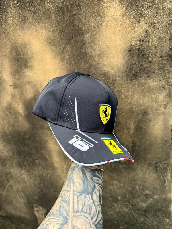 Gorra Ferrari: Charles Leclerc "Il Predestinato" Edition